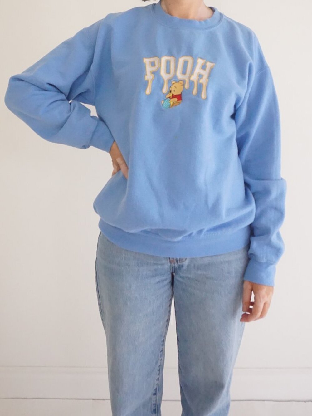 Vintage Disney Blue Winnie the Pooh Cartoon Embroidered Logo Graphic Sweater M